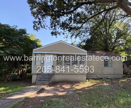 Building Photo - 513 83rd Pl S