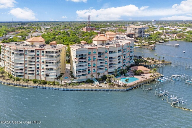 Building Photo - 102 Riverside Dr