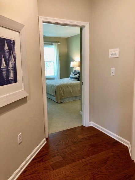 Building Photo - 130 University Ave