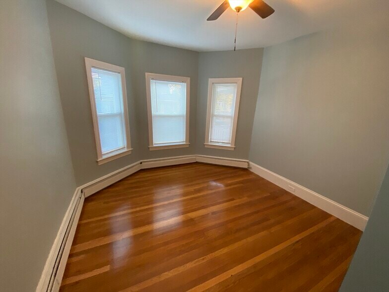 Building Photo - 73 Hall Ave