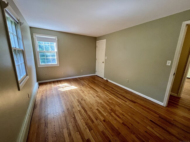Building Photo - 25 Jade Tree Ln