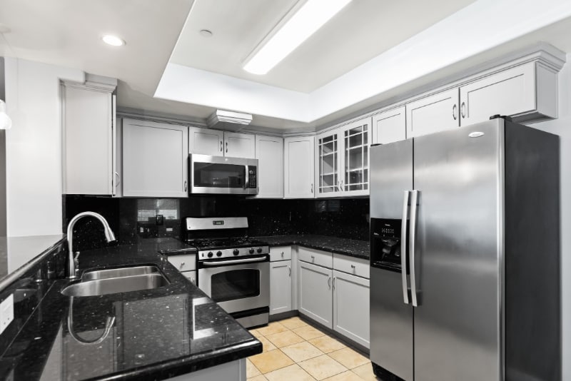 Building Photo - 108 Balbach St