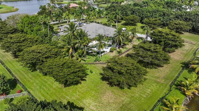 Building Photo - 10630 El Caballo Ct