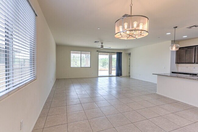 Building Photo - $750.00 MOVE-IN CREDIT TOWARDS FIRST MONTH RENT!!!!! Rancho Sahuarita
