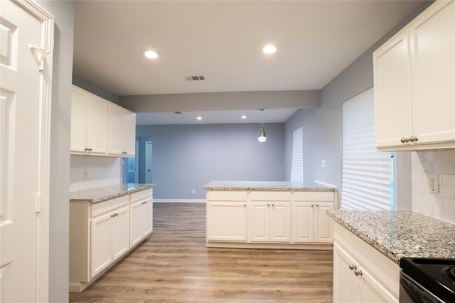 Building Photo - 4130 Galesburg St