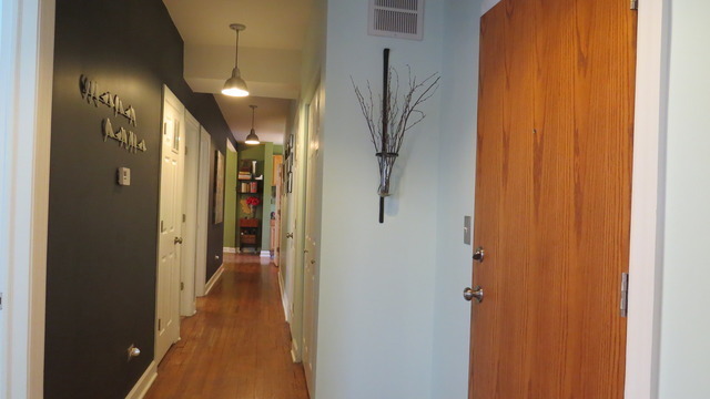 Building Photo - 4857 N Avers Ave