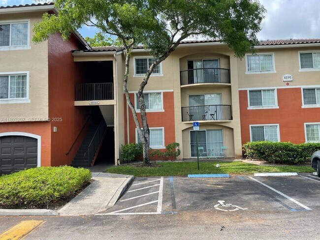 Building Photo - 4191 N Haverhill Rd