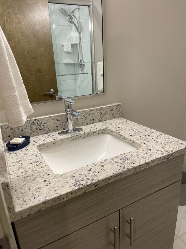 Building Photo - 1417 W 9th St