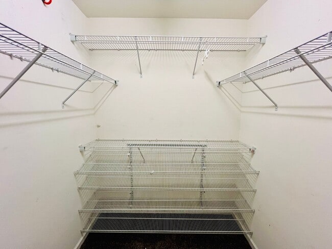 Building Photo - 4818 Summerside Dr