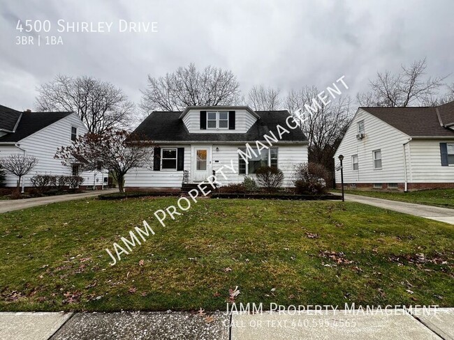 Primary Photo - Lovely Single Family Home!