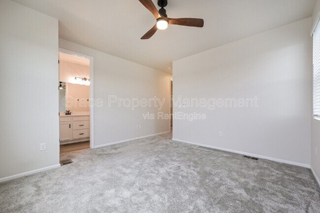 Building Photo - 5358 Routt St