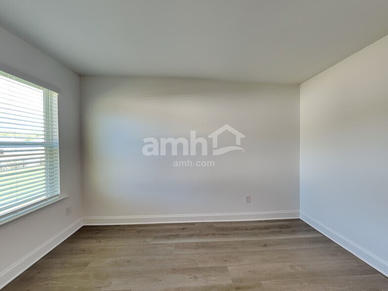 Building Photo - 1144 Livengood Wy