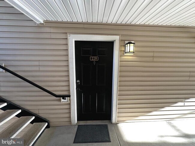 Building Photo - 3306 Wyndham Cir