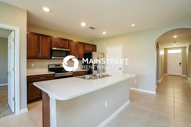 Building Photo - 3 Bedroom Pet-Friendly Home in Cape Coral, FL with Main Street Renewal