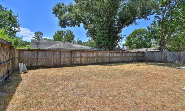 Building Photo - 6940 Foxmont Ln