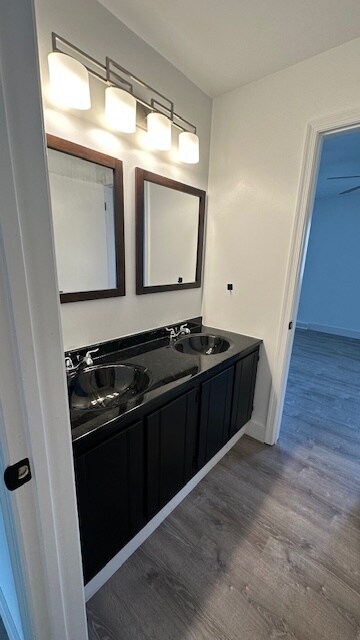 Master bath - 2016 Hale Ct