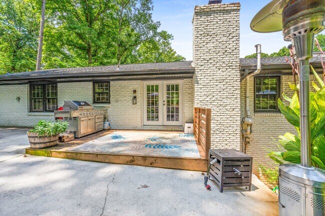 Building Photo - 3740 High Point Ln SW