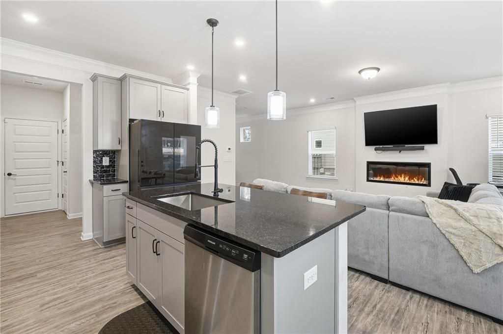 Building Photo - 3860 Pressley Ln