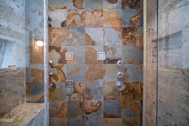 Building Photo - 3955 Farmouth Dr