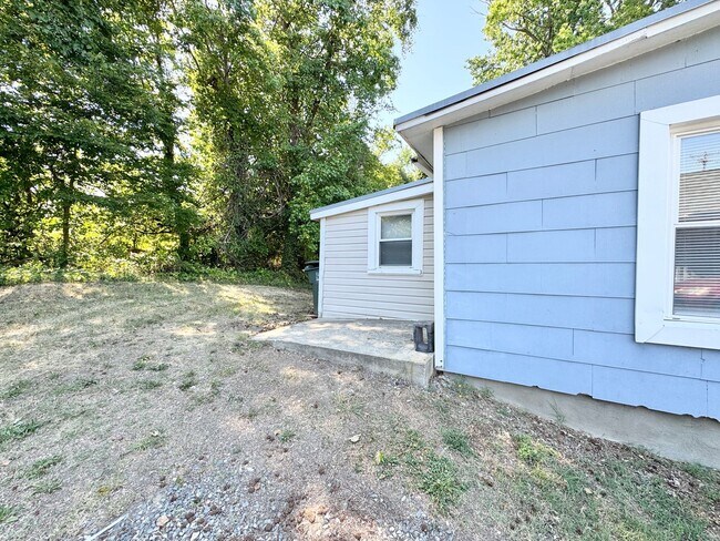 Building Photo - Charming 2-bedroom, 1-bath home in Greensboro