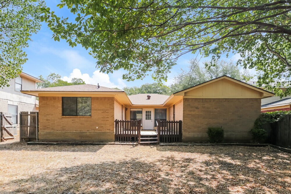 Building Photo - 5108 Parliament Dr