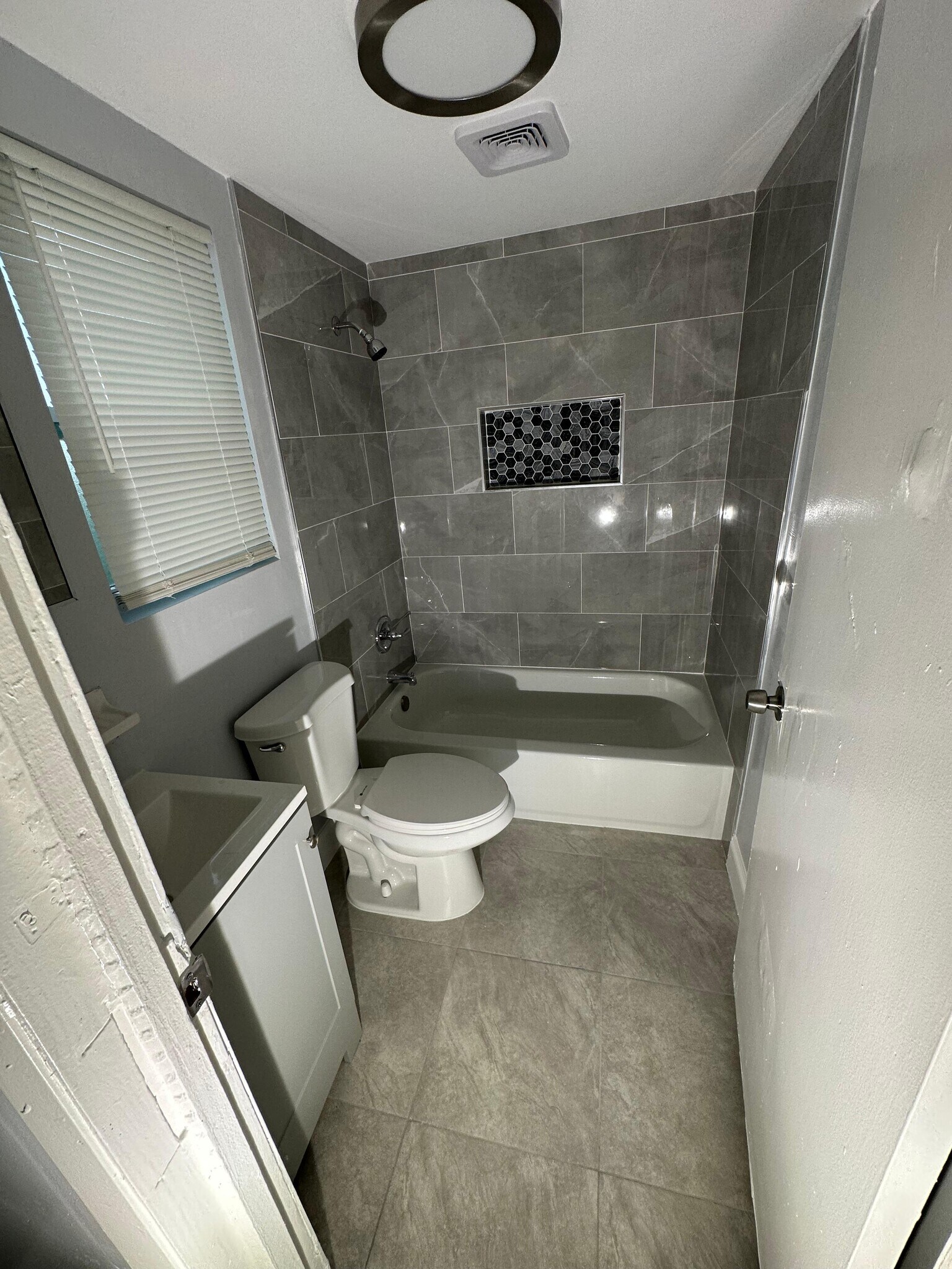 Building Photo - 1039 Phelps St