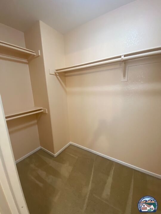 Building Photo - 642 Brewer Rd