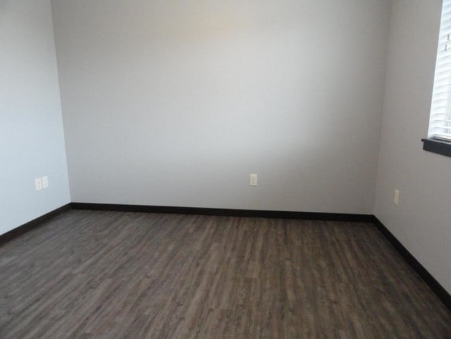 Building Photo - 1515 Ohana Ave