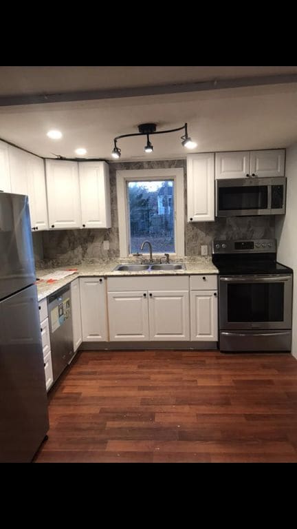 Building Photo - 13 Florence St