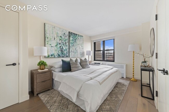 Building Photo - Spacious and Bright 2BD/2BA in UWS