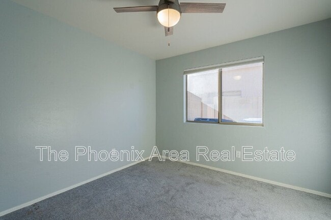 Building Photo - 1362 N McKenna Ln