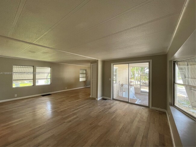 Building Photo - 2903 Harbor Ln