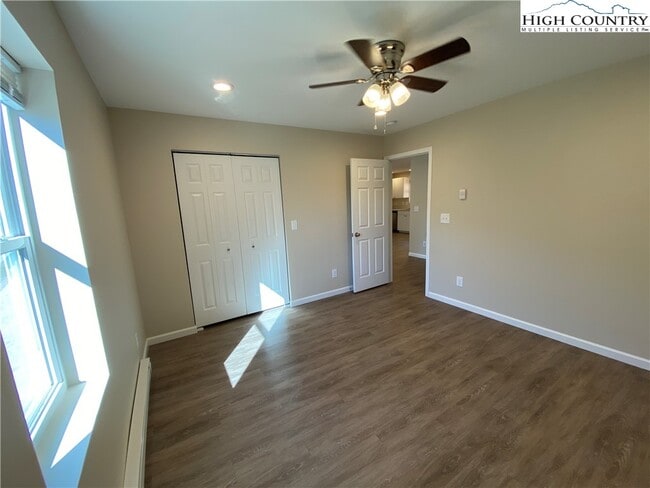 Building Photo - 237 Majestic Vine Ln