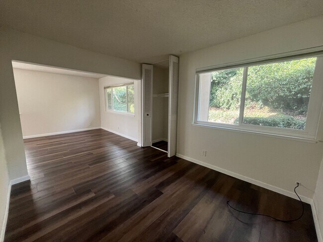 Building Photo - 5222 Greenberry Dr