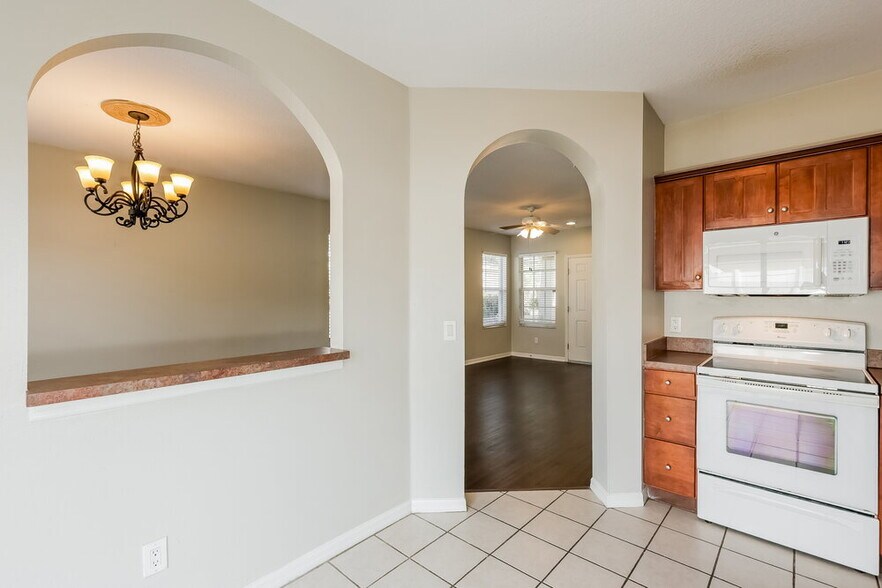 Building Photo - 12722 Adventure Dr