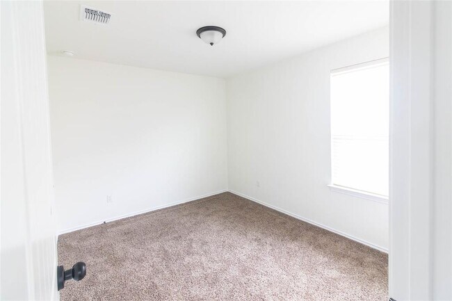 Building Photo - 1131 Aronia Ln