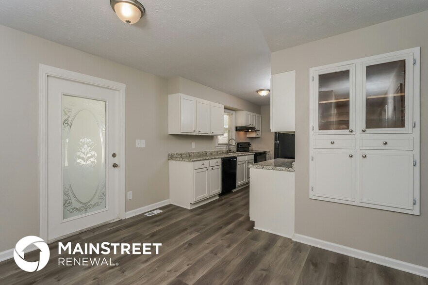 Building Photo - 8300 Pandorea Dr