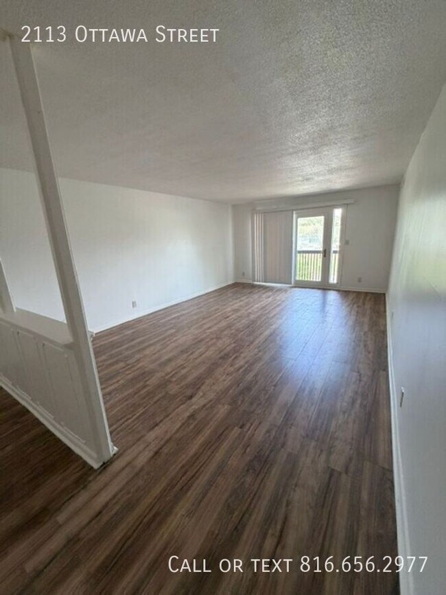 Building Photo - 2113 Ottawa St