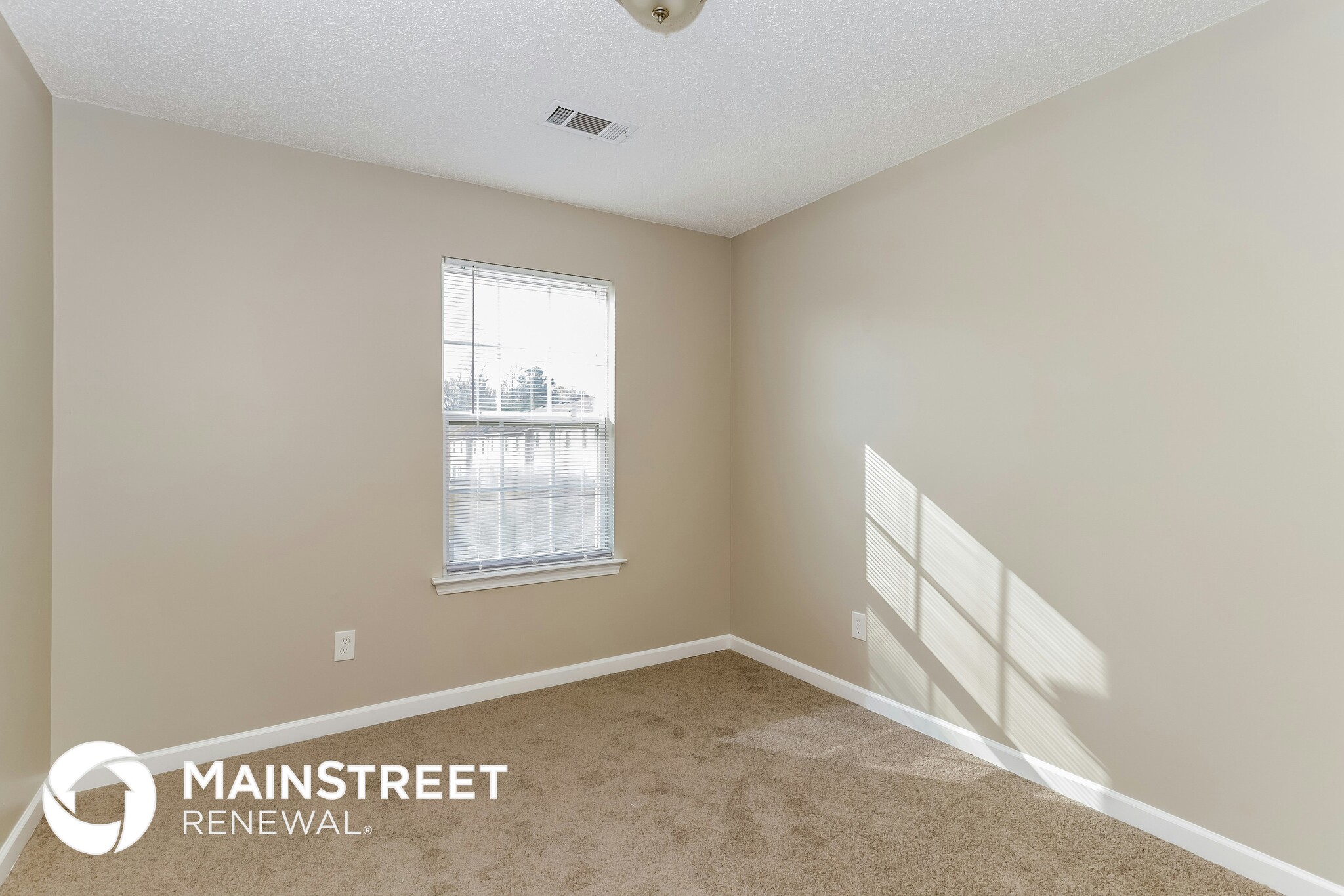 Building Photo - 5319 Creekview Way