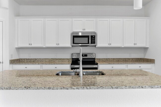 Building Photo - 14848 Portico Blvd