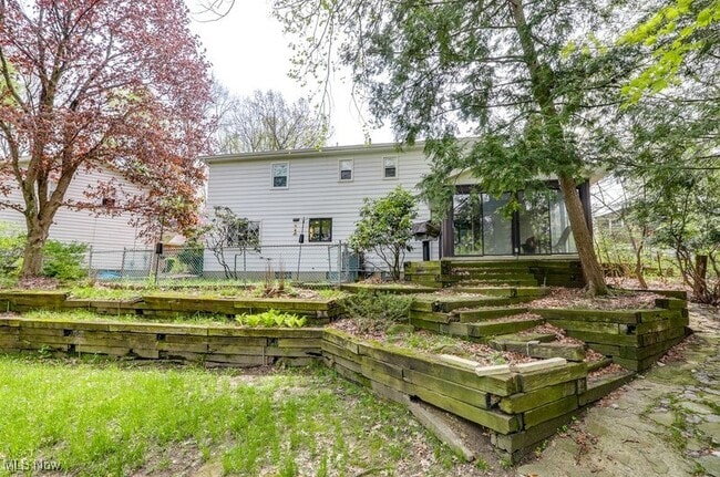 Building Photo - 896 Cliffside Dr