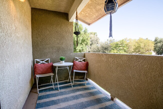 Building Photo - 448 Tava Ln