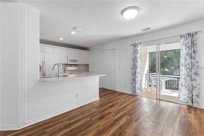 Building Photo - 3763 St Charles Cir