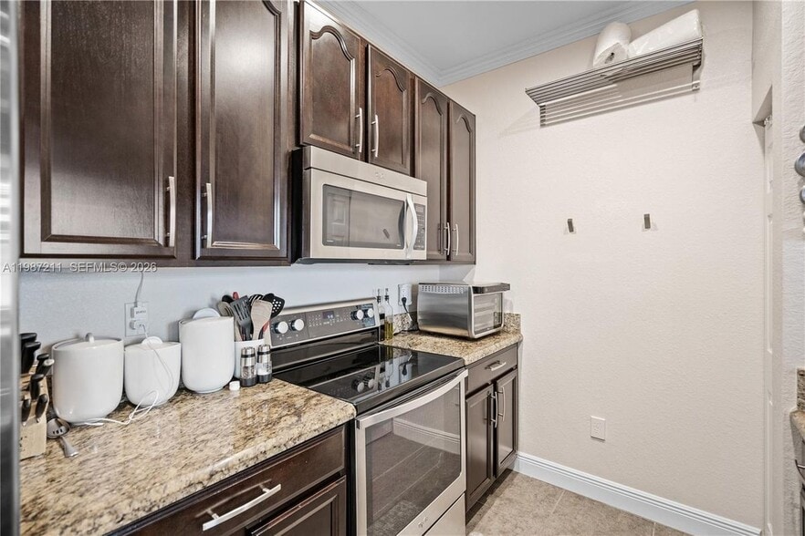 Building Photo - 2559 SW 119th Terrace