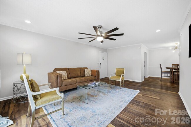 Building Photo - 4739 Hedgemore Dr