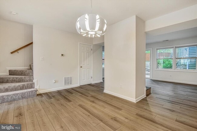 Building Photo - 13 Janwall Ct