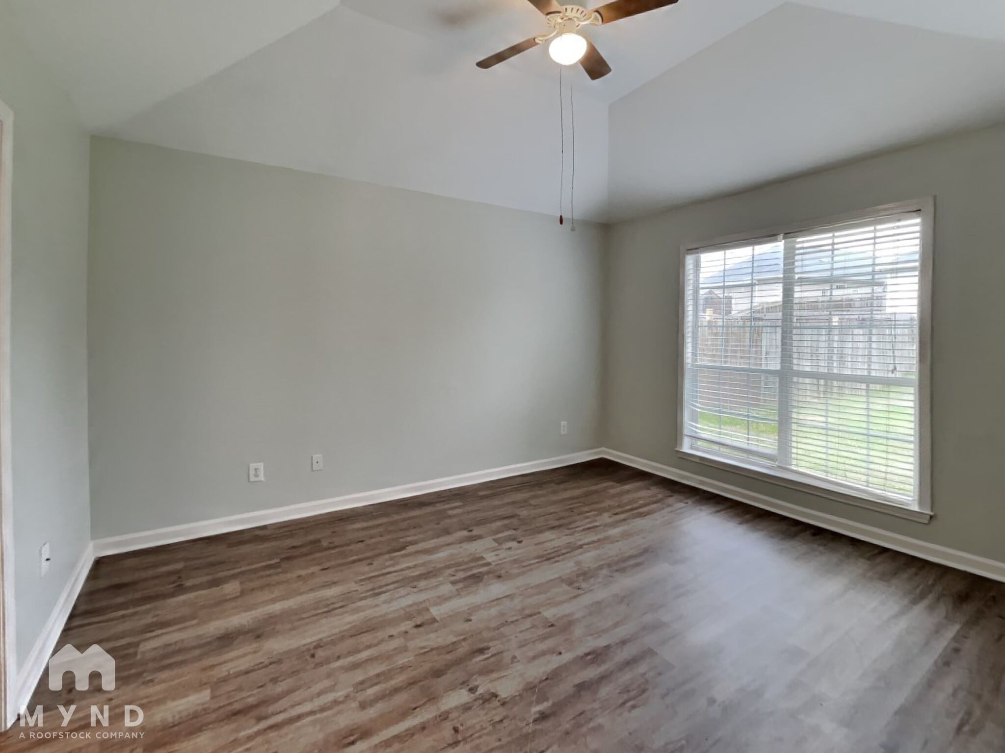 Building Photo - 378 Walker Way