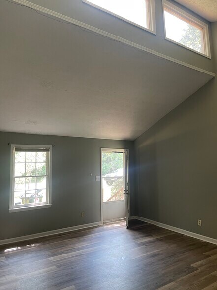 Building Photo - 292 Timothy Rd