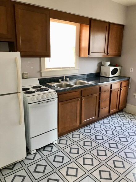 Building Photo - 339 W Columbia St