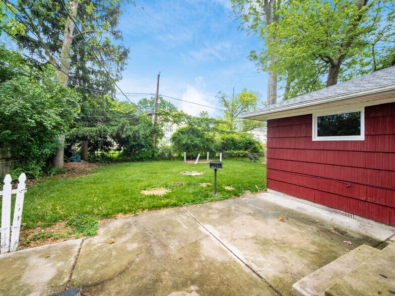 Building Photo - 1684 Ferris Rd